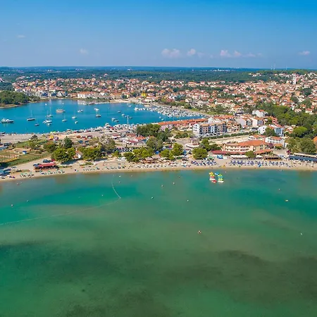 3 Bedroom Beautiful Home In Pula Pula
