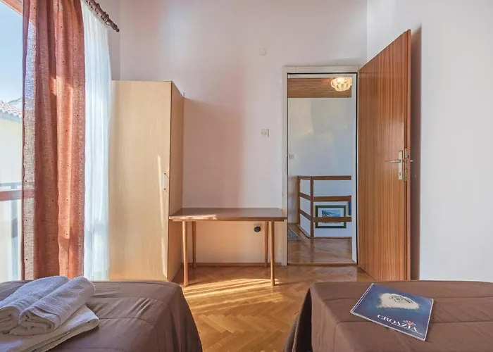 Vikendica Holiday Home Pula Pomer *